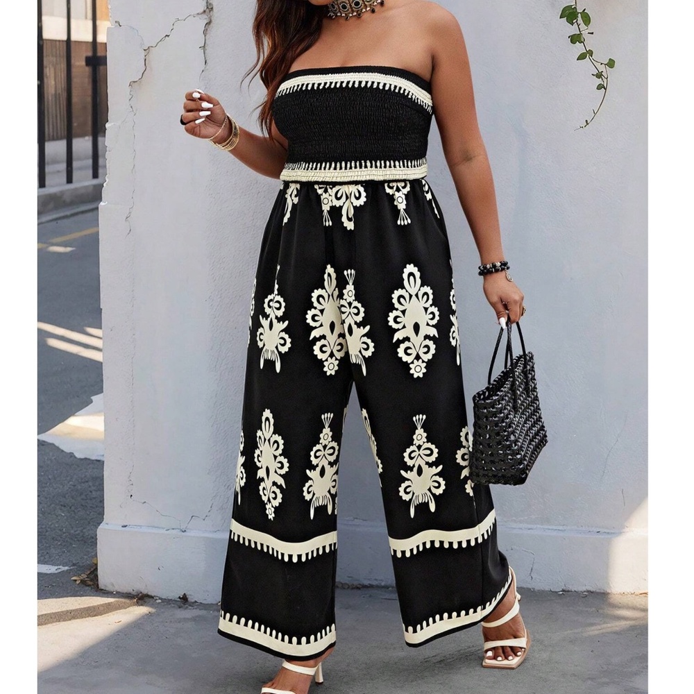 Boho Shirred Bodice Strapless Wide Leg Jumpsuit lightweight BEAUTIFUL - Picture 2 of 3
